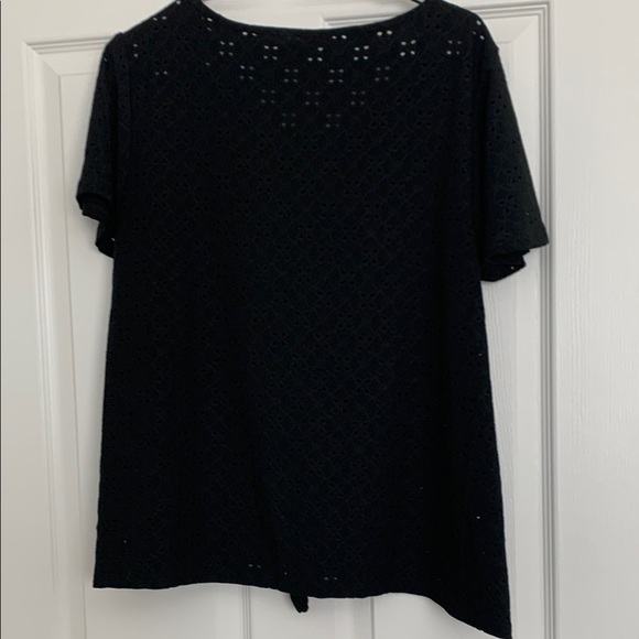 Cable & Gauge Black Lace Tie Front Short Sleeve Blouse - Picture 2 of 4